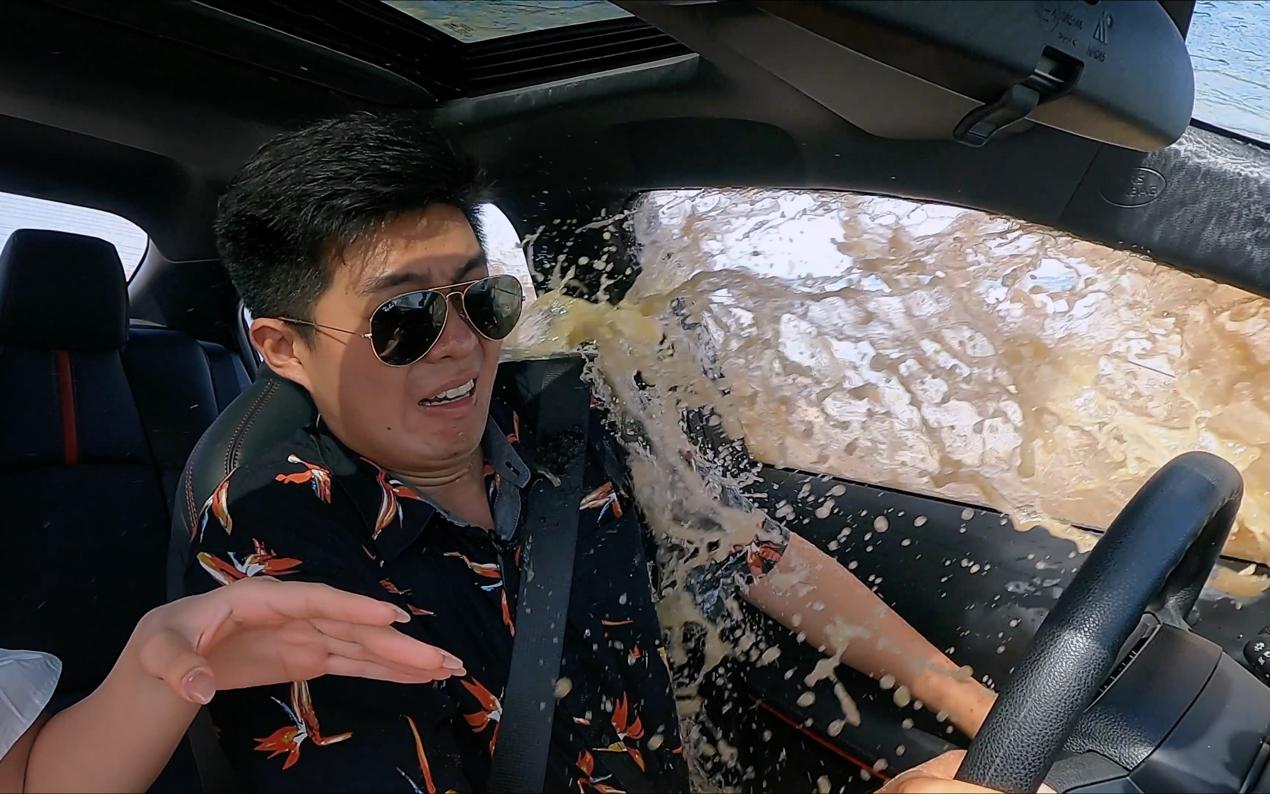 丰田雷凌双擎耐用度视频,丰田雷凌开不坏的车