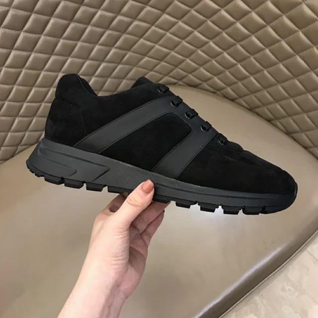 普拉达爆款鞋,普拉达2022年新款限量版