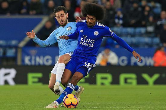 华裔22岁新星,21岁国脚新星连续强势突破