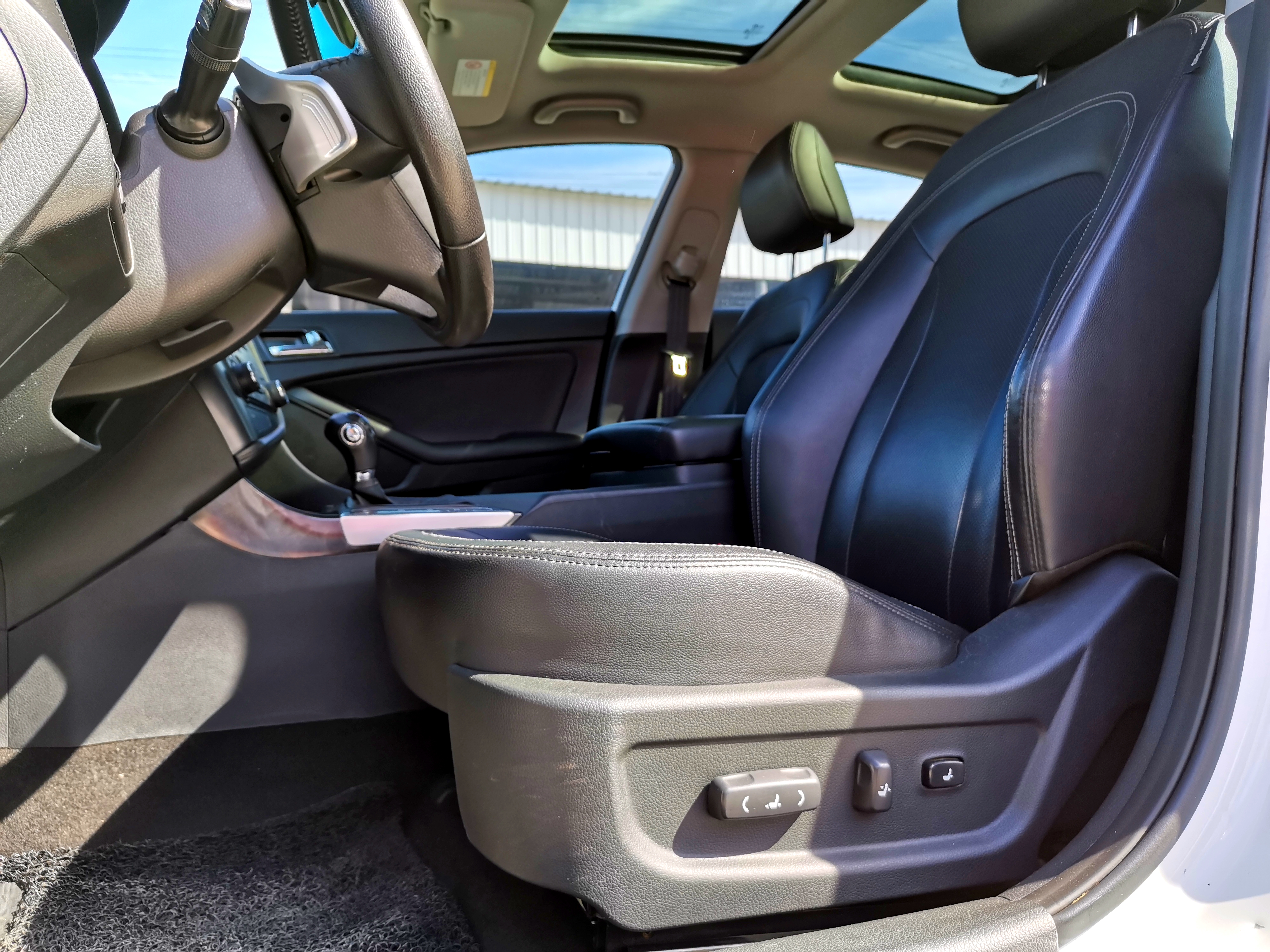 难复曾经的辉煌,韩系起亚k5高配落地价多少钱