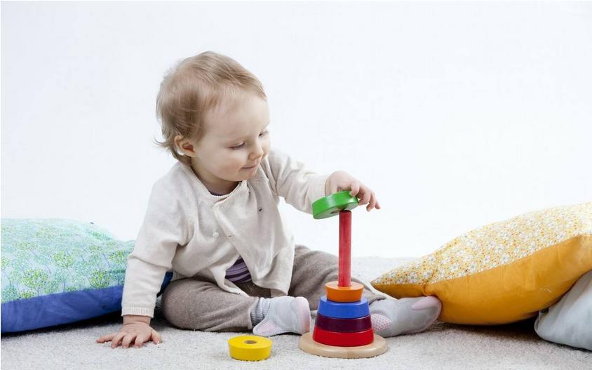 宝宝一岁五个月的发育标准是什么,一岁以内的宝宝每个月的发育动作