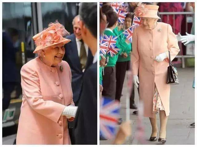 时尚轮转英女王的鞋不变，而且只穿“二手鞋”，等专人穿软再上脚