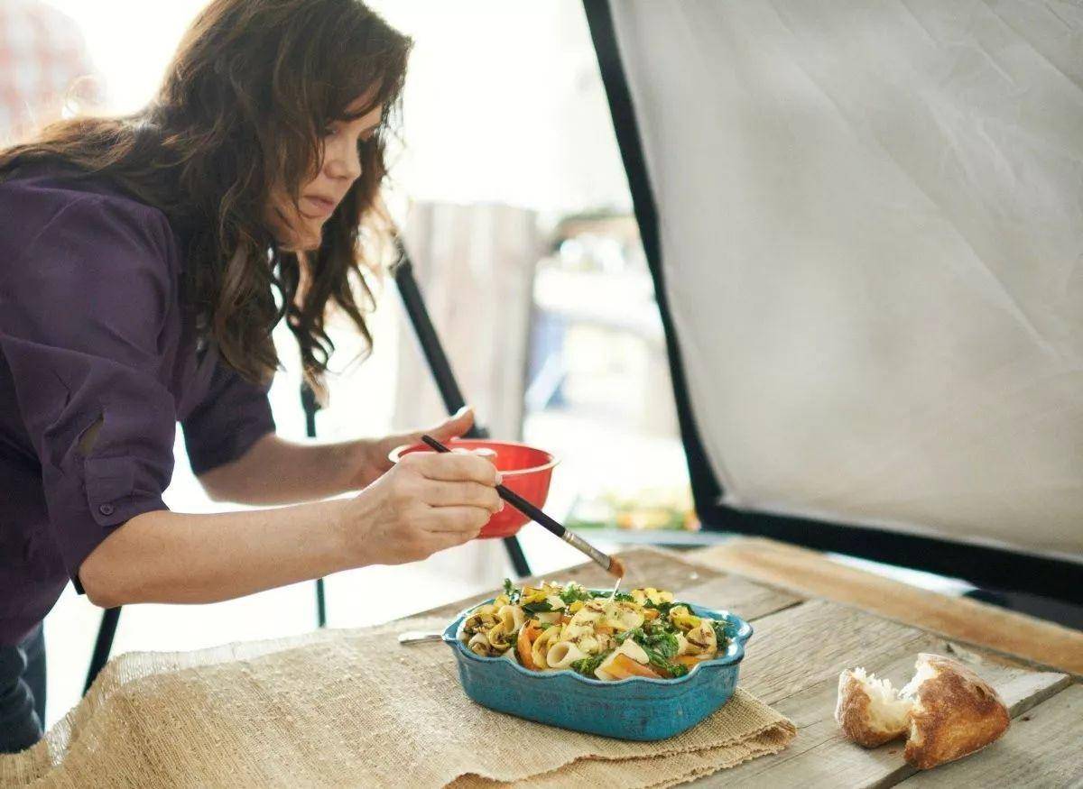 口红测试员，发型试验员，女王试鞋吏，来看看美妆界的奇葩职业