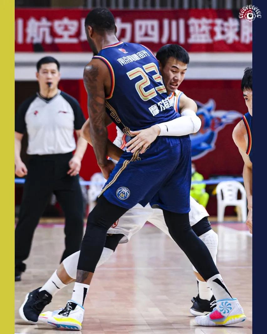 CBA球鞋面面观｜除了快来的尼克杨，他们脚下的球鞋同样有看点