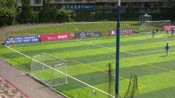 她想@所有人：“明年某日，请务必来捧我的100场！”