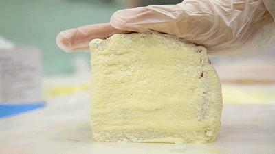 为了吃这个包包，排了80米长队！