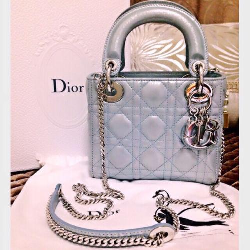 dior戴妃包哪种颜色最值得买,迪奥白色戴妃包哪款优雅高级