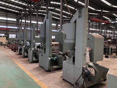 榨出的椰子油有焦糊味，用这台榨油机试试