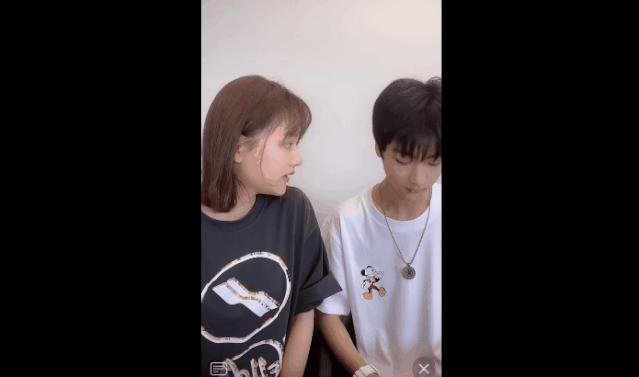 小孩子说你脚臭你该怎么怼,当众吐槽女生脚臭被骂惨