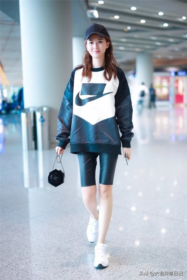 很有时尚感的遮肉的平价裤子,今年最火卫裤直筒