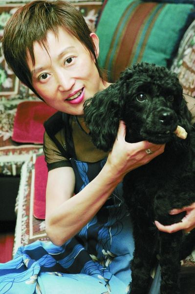 失落的身体：林白、陈染《一个人的战争》《私人生活》的另类解读