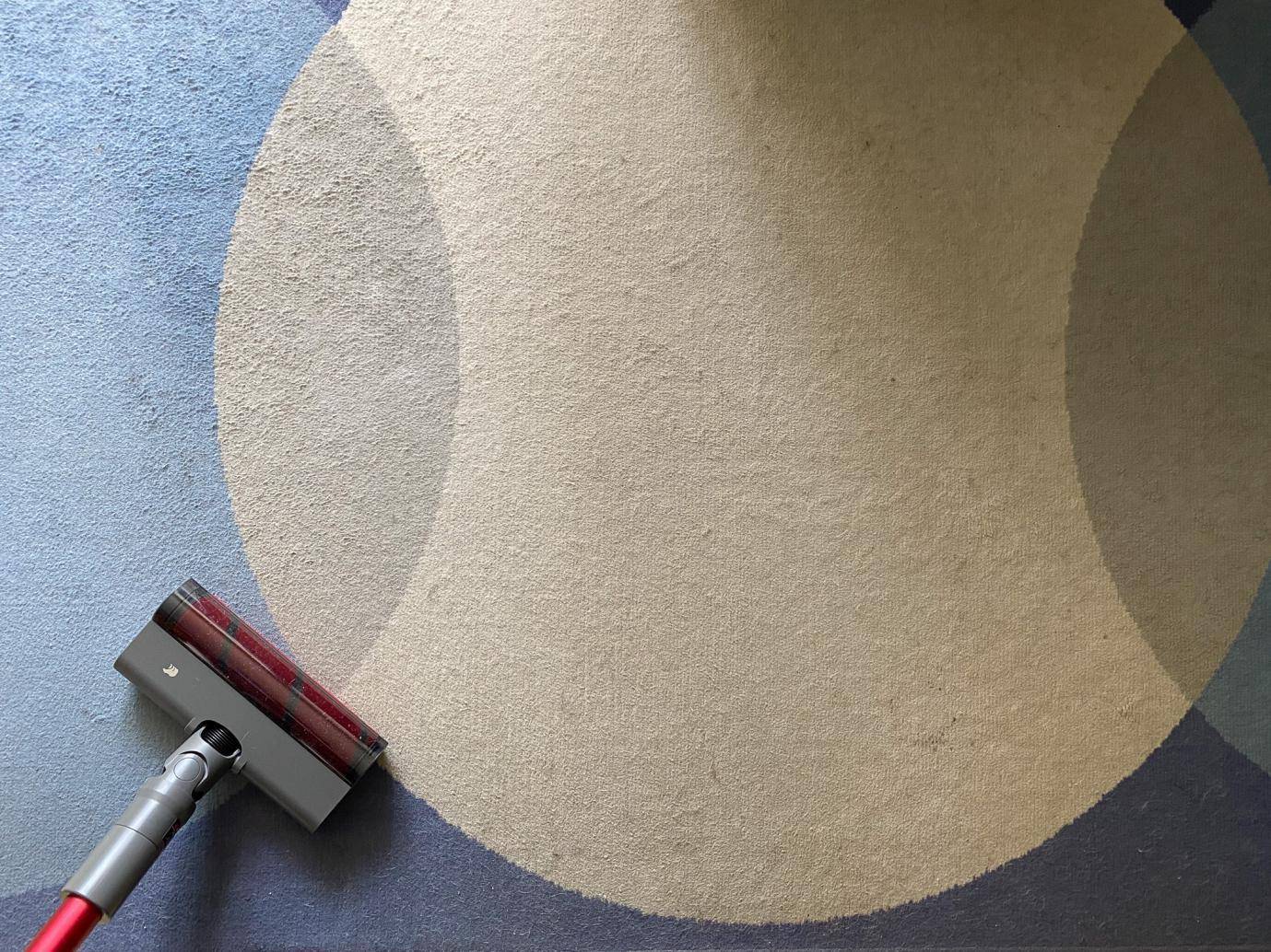 一人轻松扫全屋,娇小女生最爱用?顺造轻量手持吸尘器L1体验