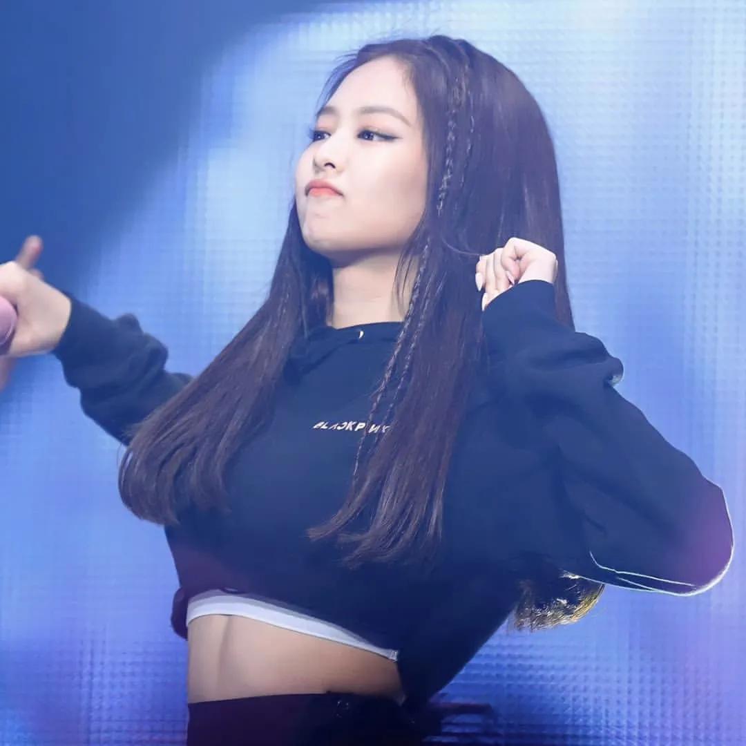 韩歌舞蹈劲爆,韩歌女团惊艳热舞