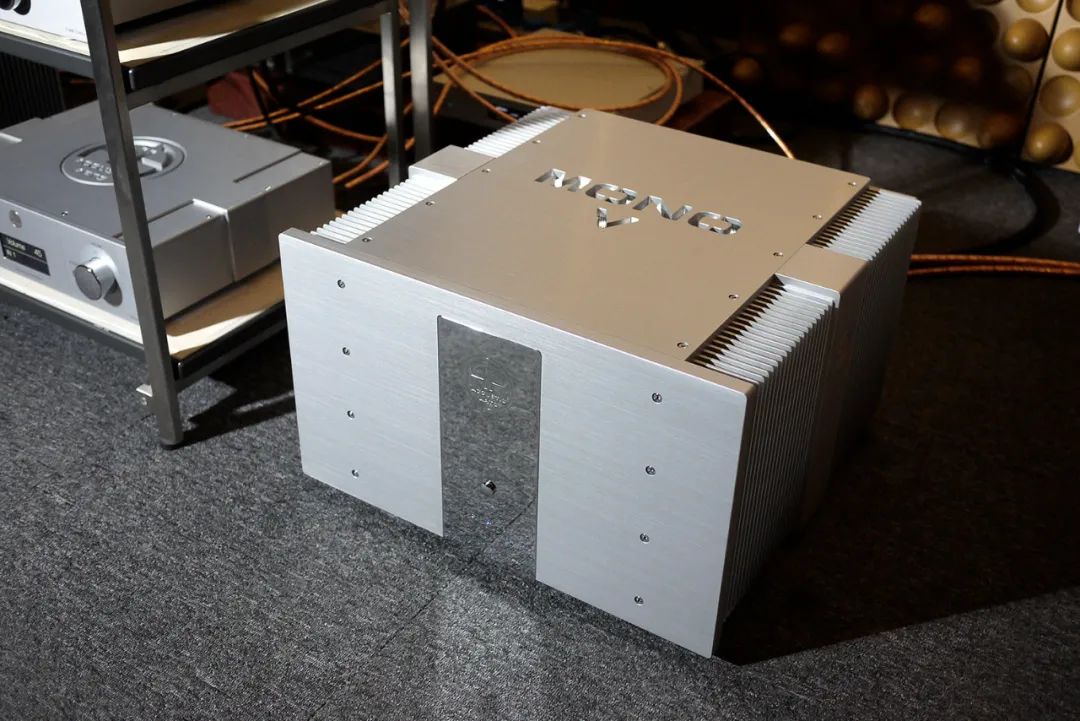 进口纯甲类后级功放,德国前级功放