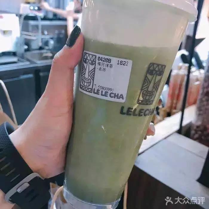奶茶真的“有毒”吗？明明会变胖，为啥还是有那么多人喜欢喝？