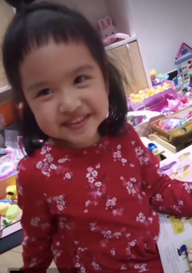 包贝尔的女儿饺子和李现视频,包贝尔女儿包饺子李现评论