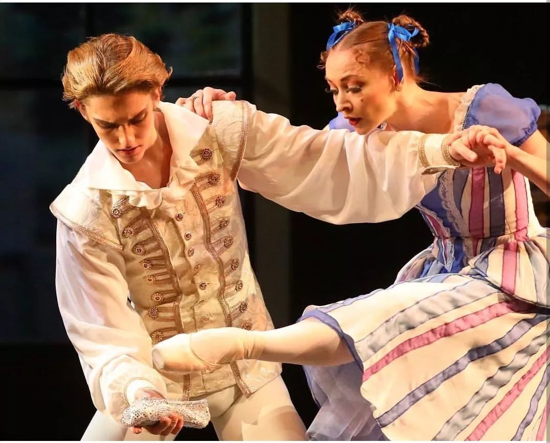 芭蕾朱利安,芭蕾精灵朱利安