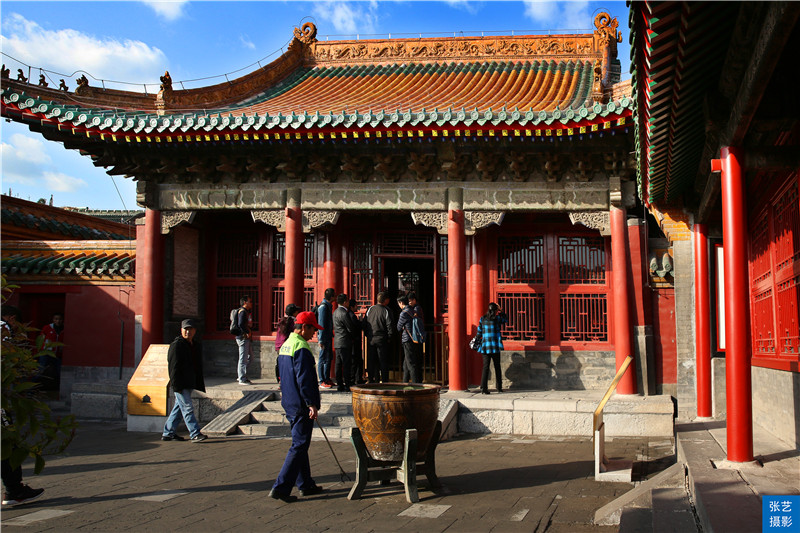 沈阳故宫是举世闻名的建筑物,中国仅存的两大宫殿沈阳故宫