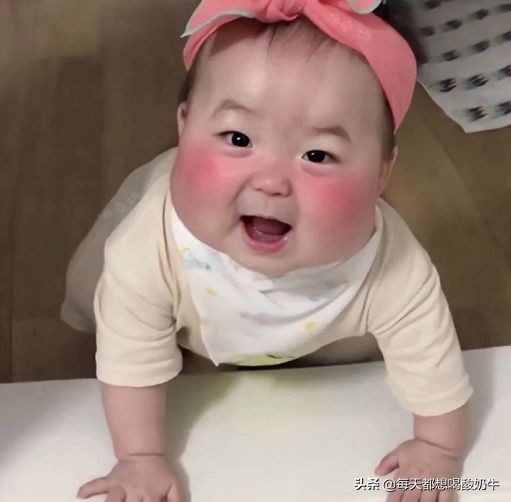 如何改善脸上皮肤特别薄，一直泛红，毛孔粗大，*血丝红**明显？