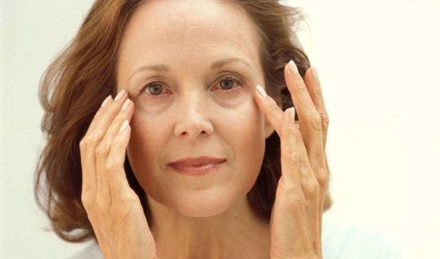 很多女性朋友的更年期都提前了,正在经历更年期