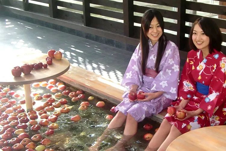 找明星代言产品每年都要付钱吗,找明星代言能收回成本吗