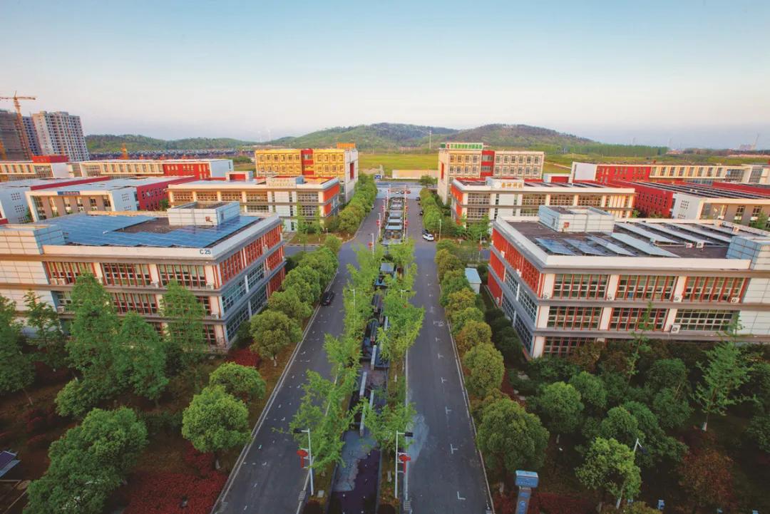 镇江现在是一个什么样的城市,镇江战略地位