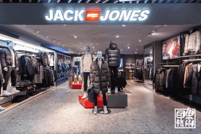 让直男男朋友帮你挑衣服？女票们都疯了……