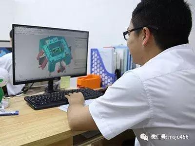 模具师傅月收入14000,10年模具钣金师傅工资大概多少