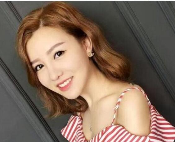 方脸额头窄适合的发型短发,女人额头凸适合怎样的发型短发