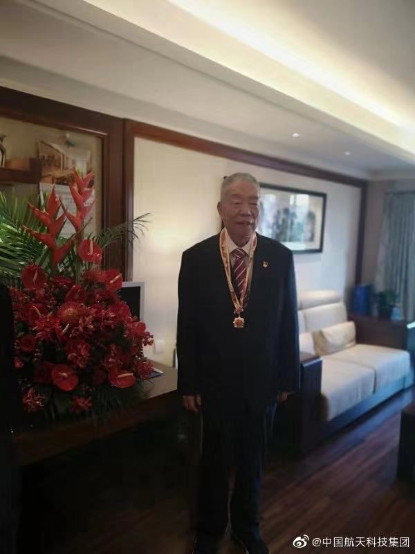 又一名巨星陨落了,又一位巨星陨落