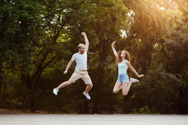 谈了三年恋爱他要结婚了,恋爱三年我们决定领证了