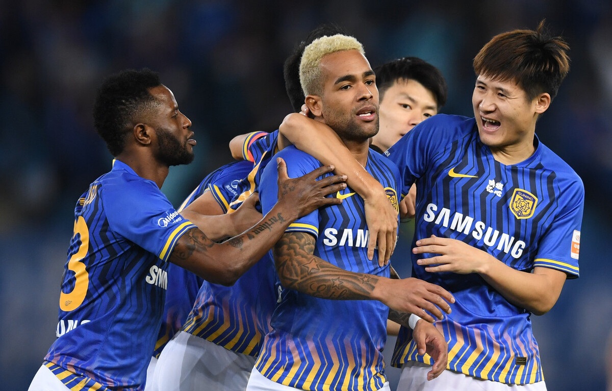 苏宁vs天津泰达奥拉罗尤,江苏苏宁奥拉罗尤第一场比赛