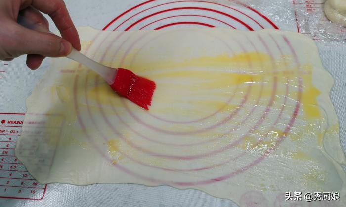 烙饼用什么油和面好吃,烫面烙饼怎么样和面不粘手