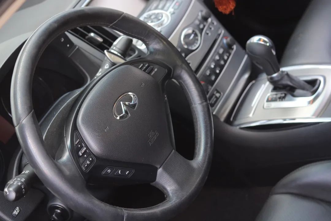 14年英菲尼迪g25拆车视频,英菲尼迪g25整备翻新