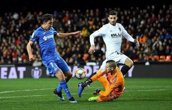 草根神锋10年前全裸*薪讨**，为理想拒中国，30岁首战西甲晋升国脚！