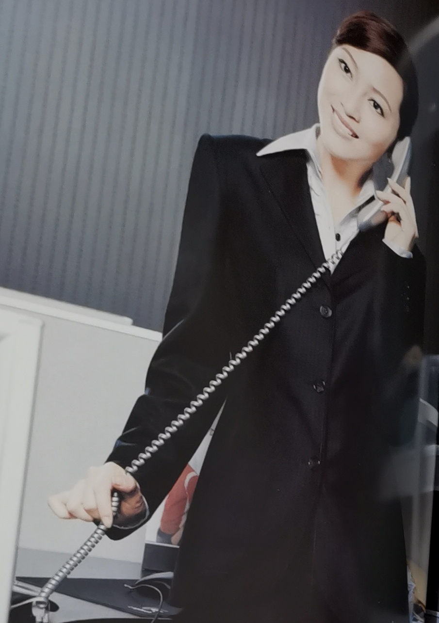 雅靓奇服装定制,雅靓奇服饰