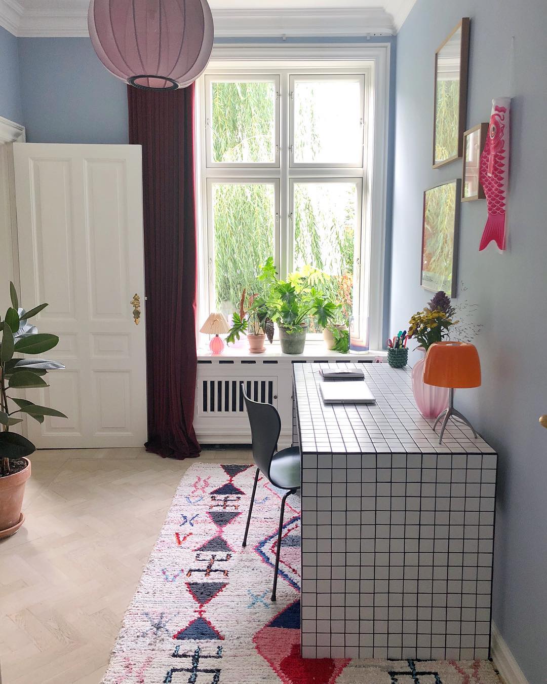 旧桌子桌面贴瓷砖,旧桌子翻新贴砖