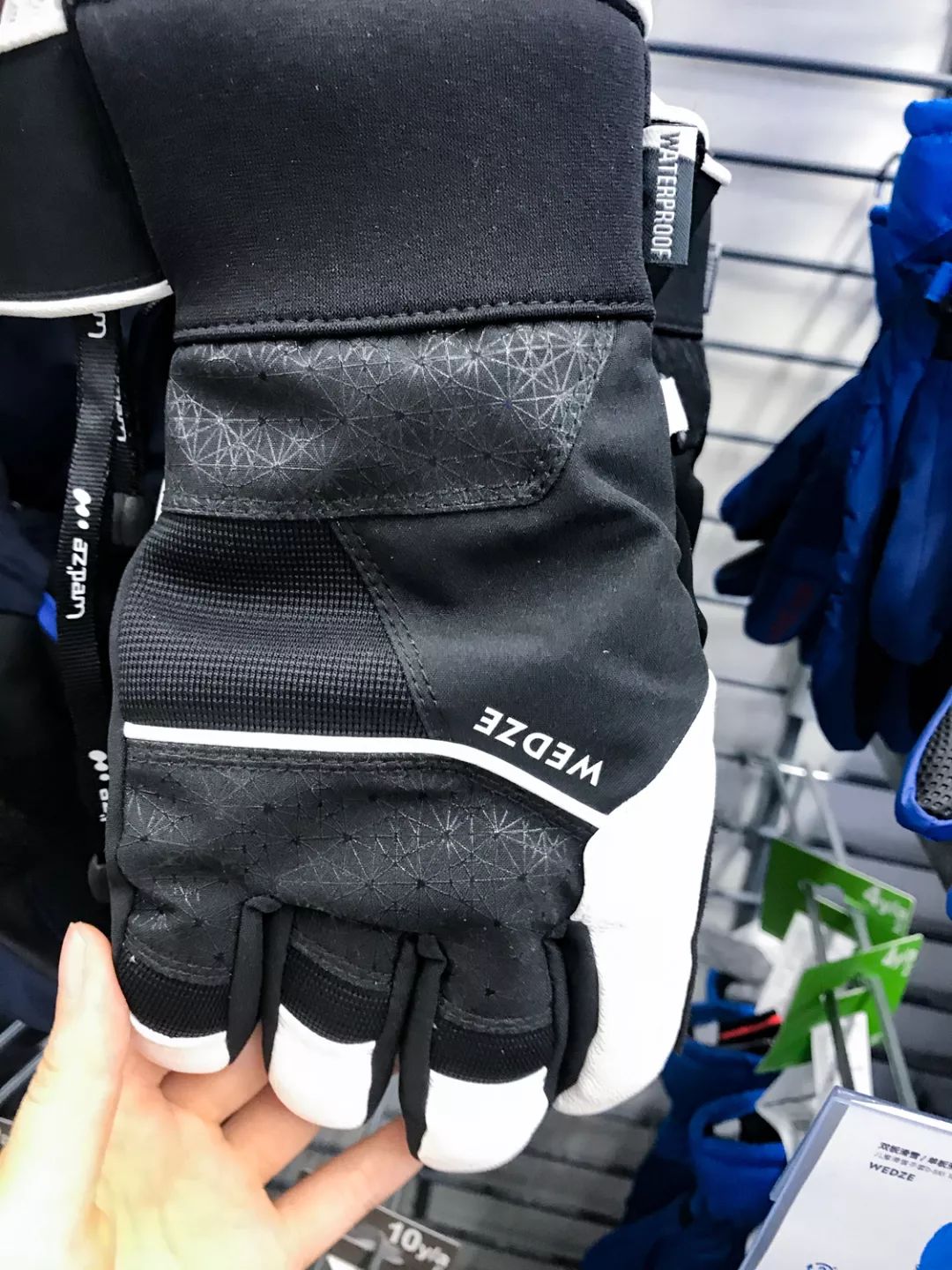 带孩子去滑雪场滑雪需要准备什么,周末带娃亲测滑雪攻略