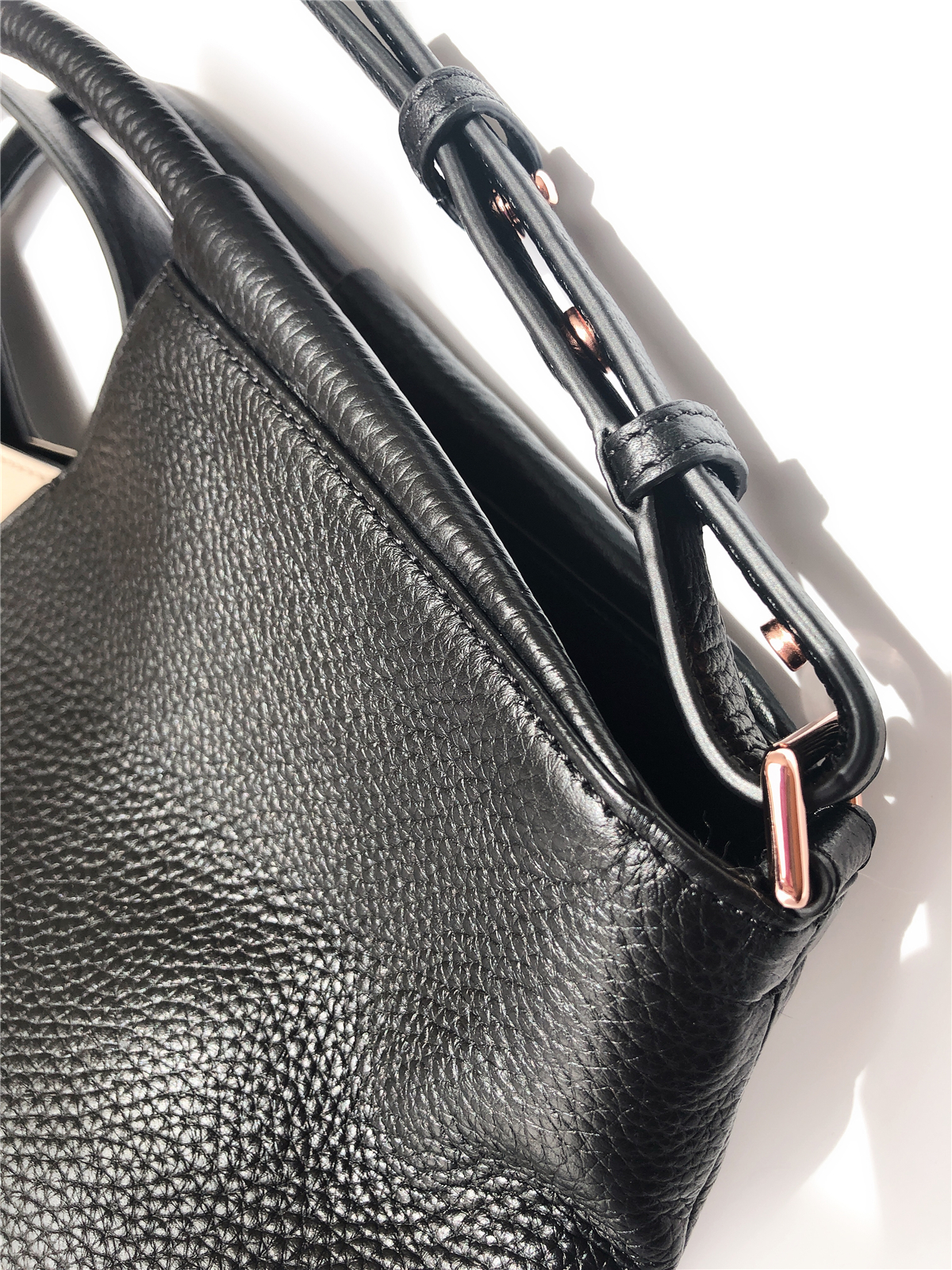 包包对女人真的这么重要吗,女人说包可以治百病怎么回