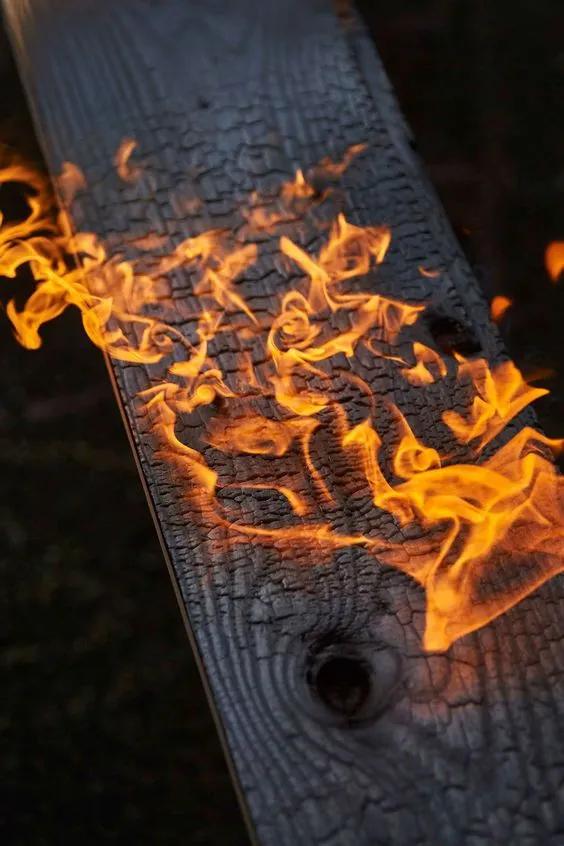 老木板更有质感,什么东西能让木板有光泽