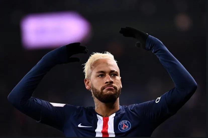 世界足坛十大转会纪录,世界足坛最成功的十大转会