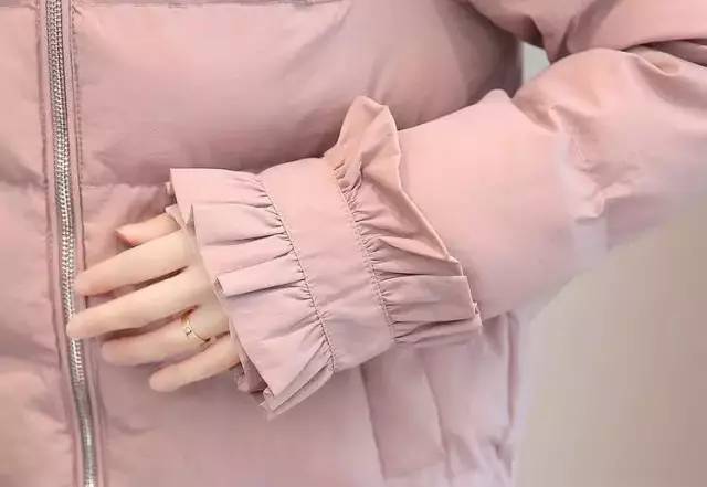 不骗你，今年欧版棉服彻底火了，比皮草还洋气，保暖实惠，真的美