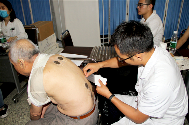 又是一年的三伏天,又是一年三伏灸