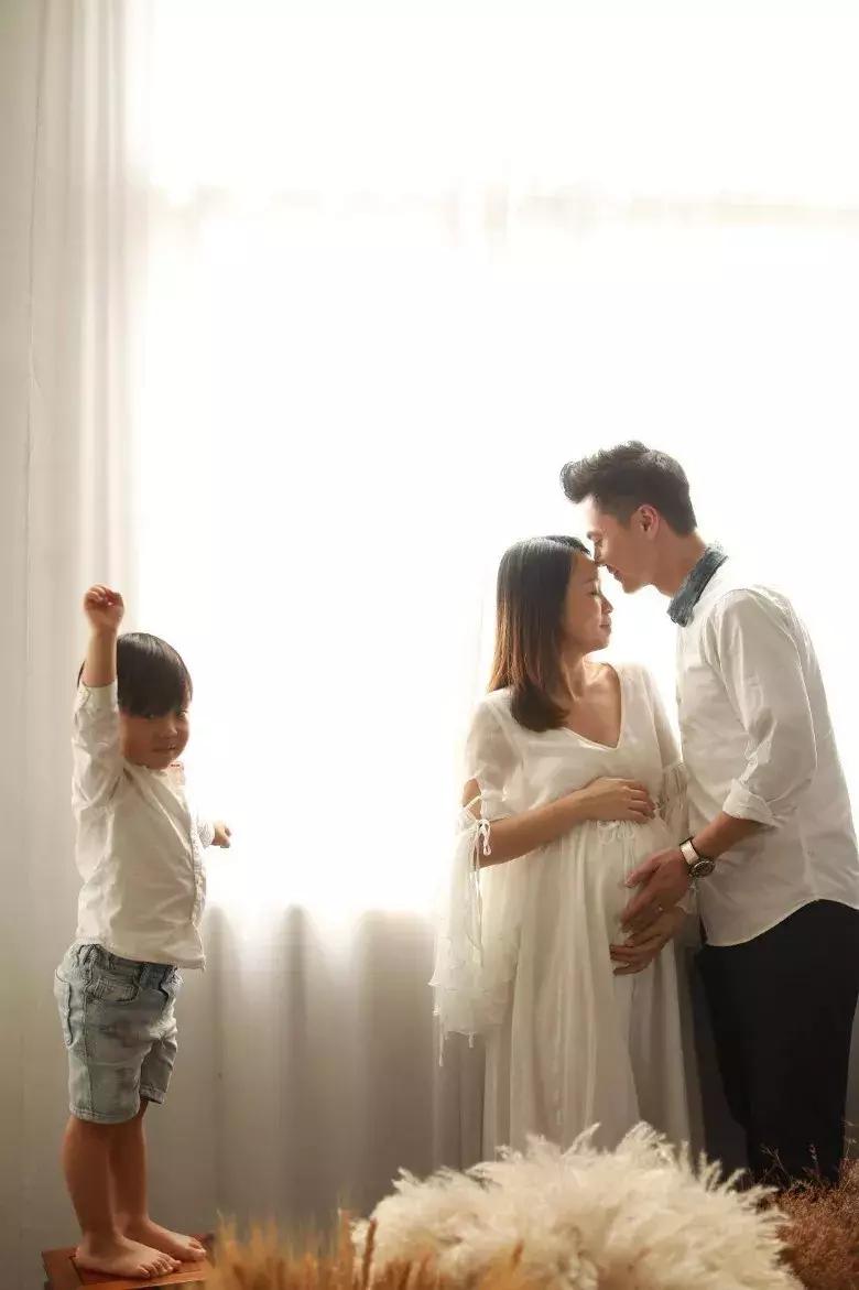 恭喜tvb小生公布儿子中文名,tvb36岁女星喜获麟儿