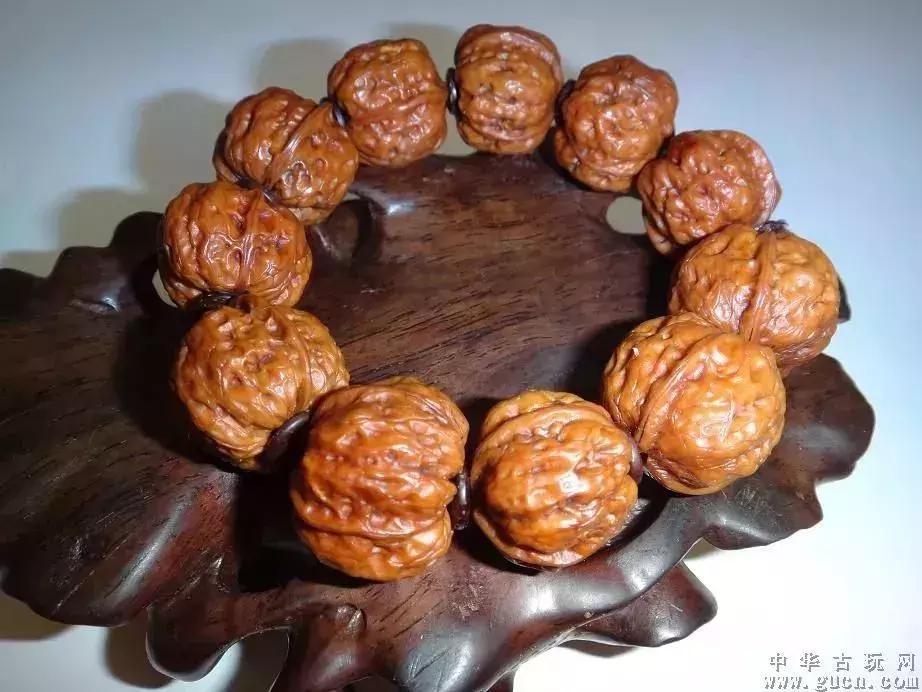 猪年合适带什么珠宝,狗年今年佩戴什么手串