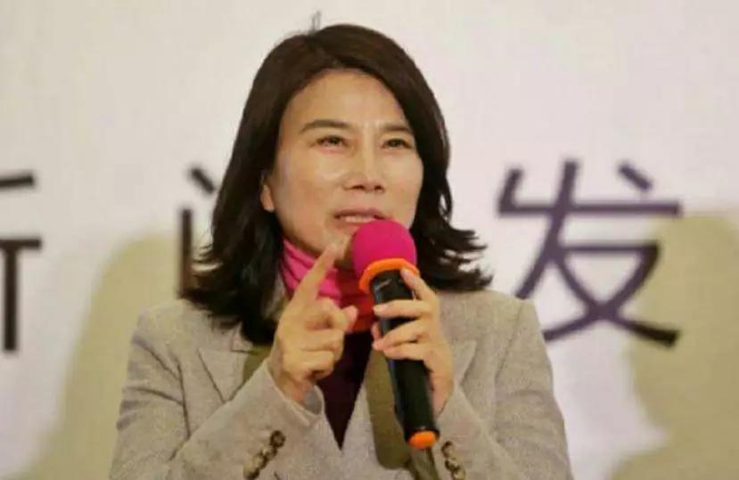 董明珠为啥卸任,董明珠为啥离任董事长