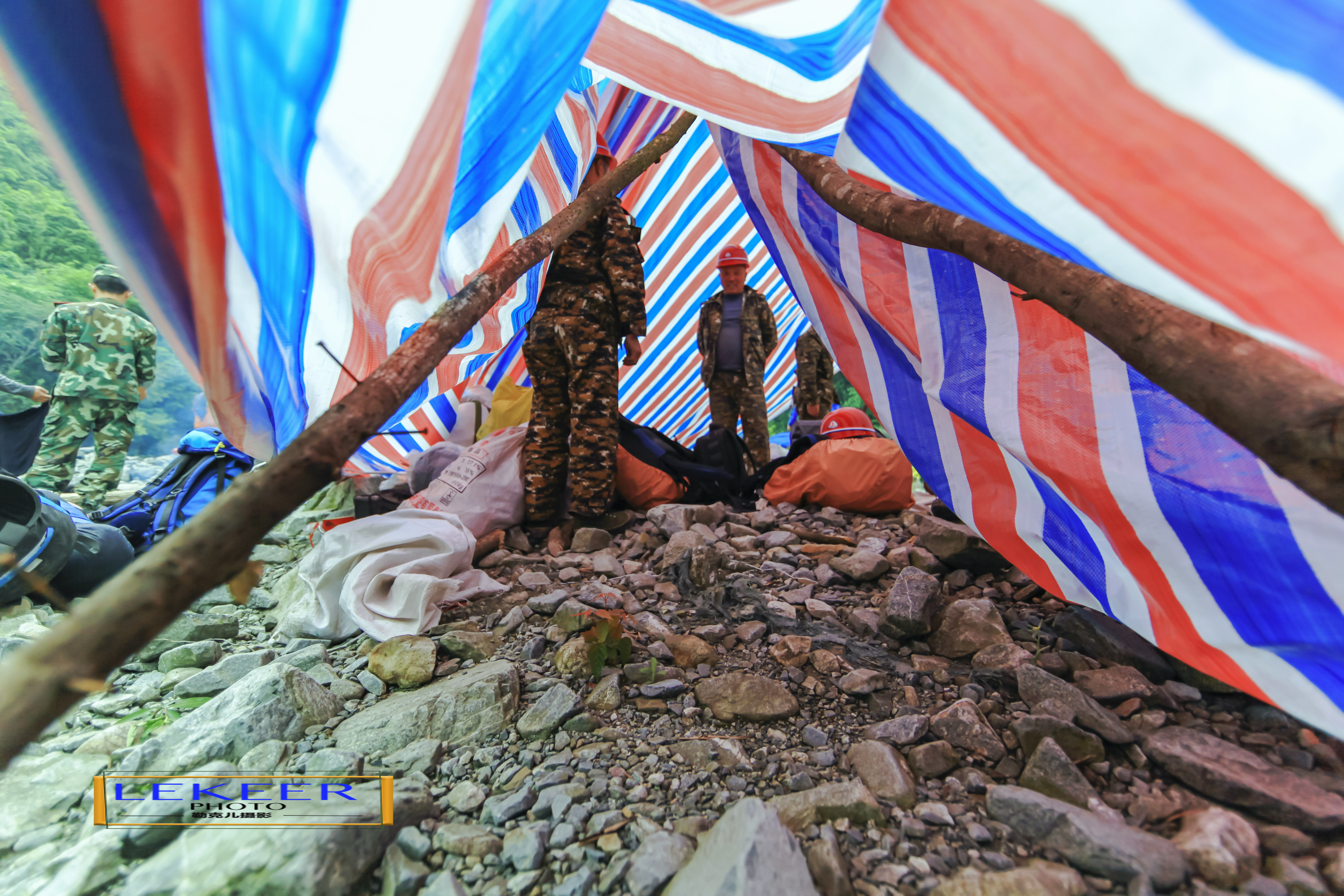 穿越无人区难忘的经历,穿越无人区后半夜的恐怖经历