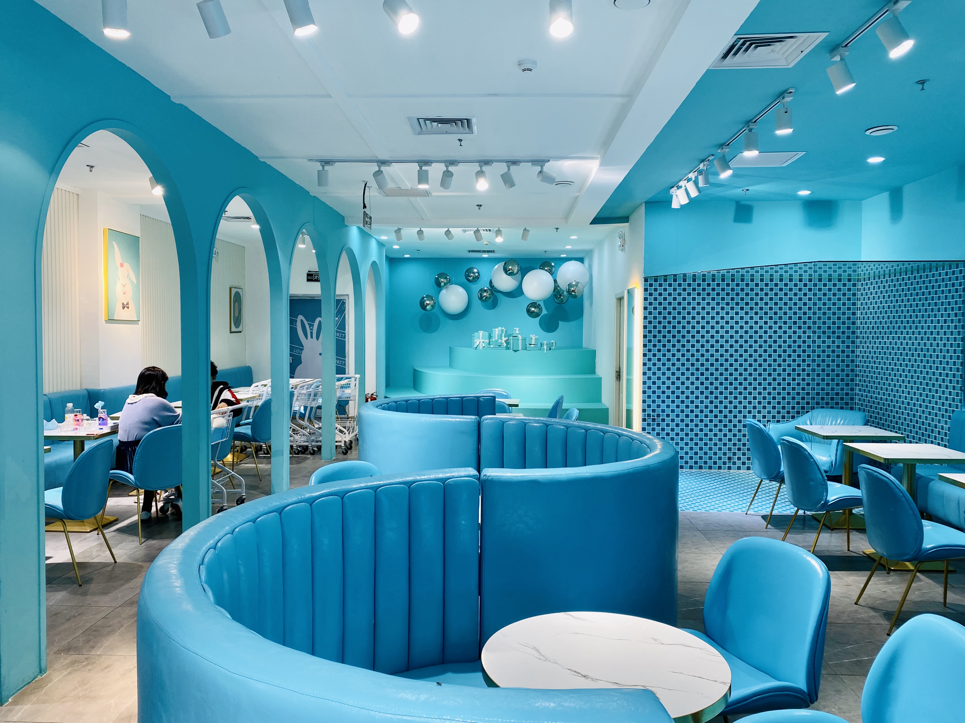 撸动物的网红店顺德,撸小动物的网红店北京世纪金源