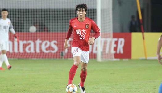 黄博文再送乌龙助攻,黄博文晒申花球衣