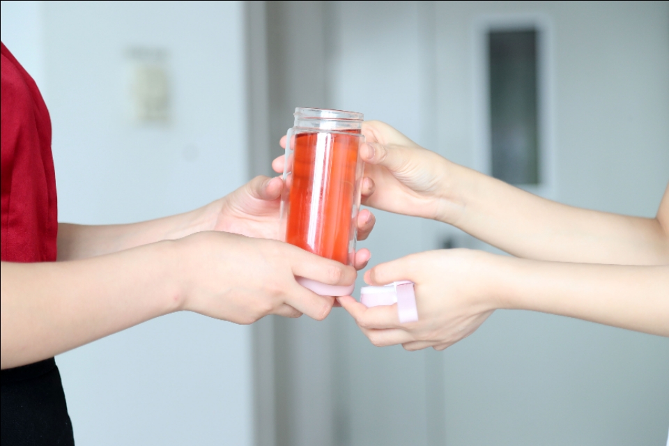 适合夏天喝的祛湿热的茶饮,降暑茶饮有哪些好处和坏处